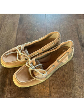 Women's Sperry Tan & White Boat Shoes Flats & Loafers Size 8.5 Summer